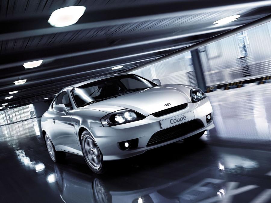  Hyundai Coupe 2005 года  (фото 5 из 16)